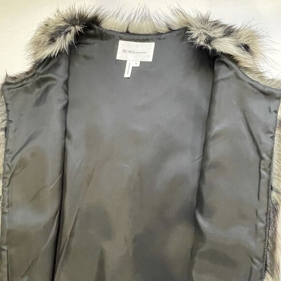 BCBG Faux Fur Women’s Vest Multicolor Old Money- M - Picture 7 of 11